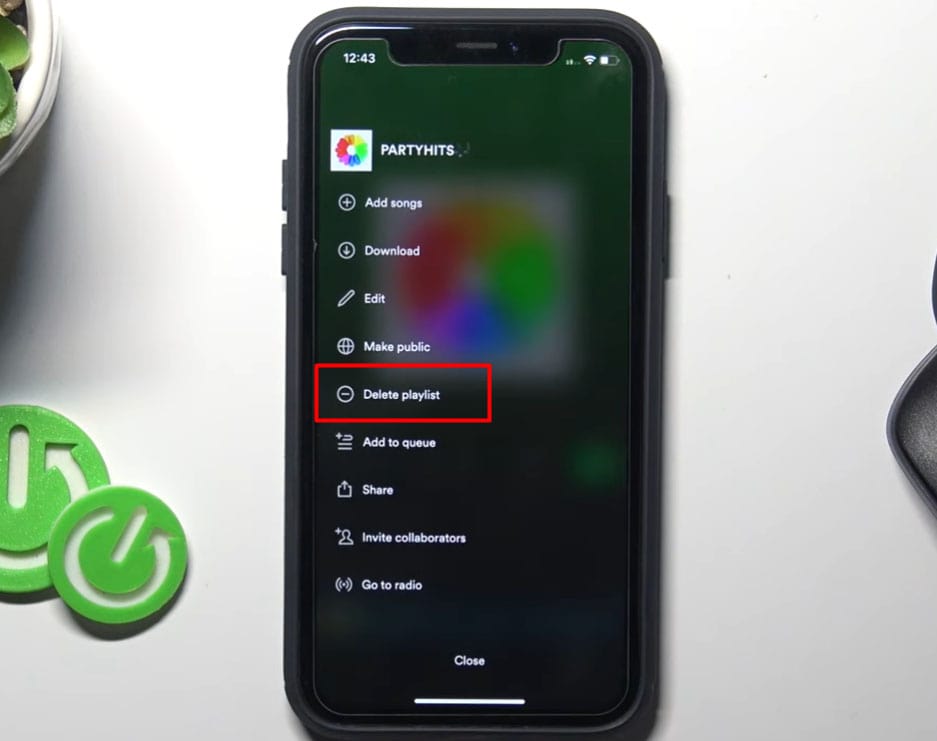 Deleting a playlist in Spotify